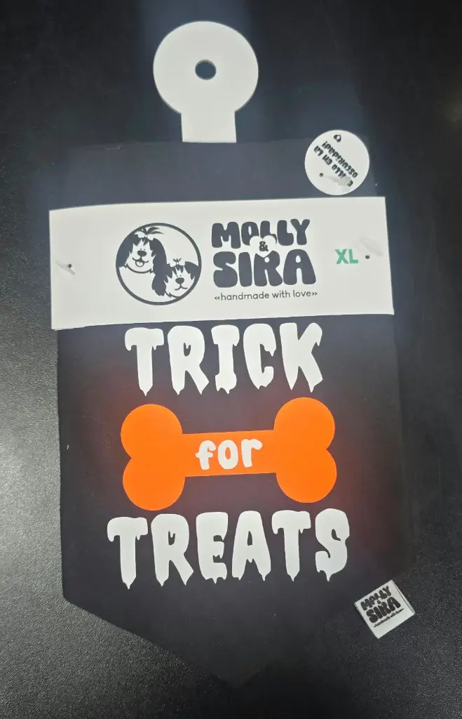 Molly & Sira Bandana Trick For Treats 